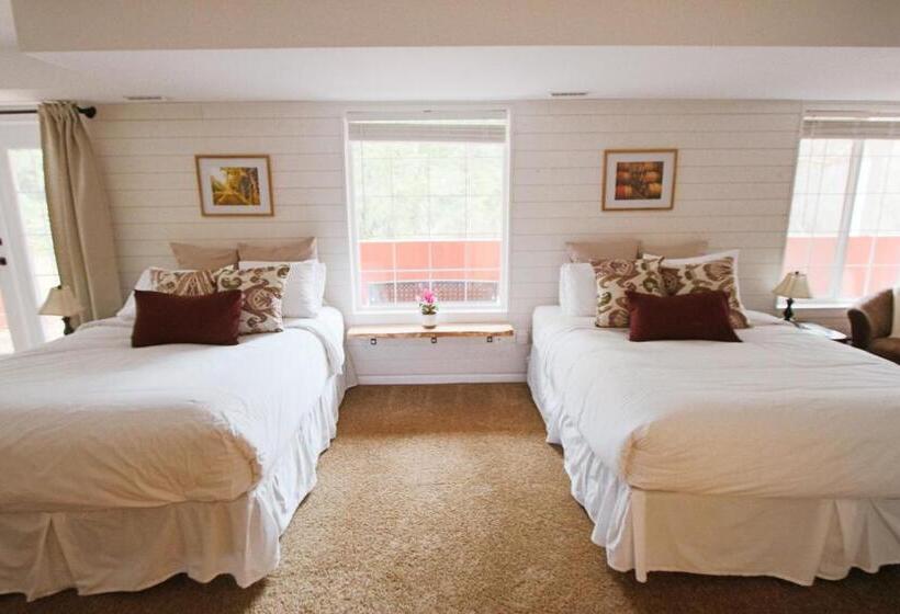 The Inn At The Ninth Hole Bed & Breakfast