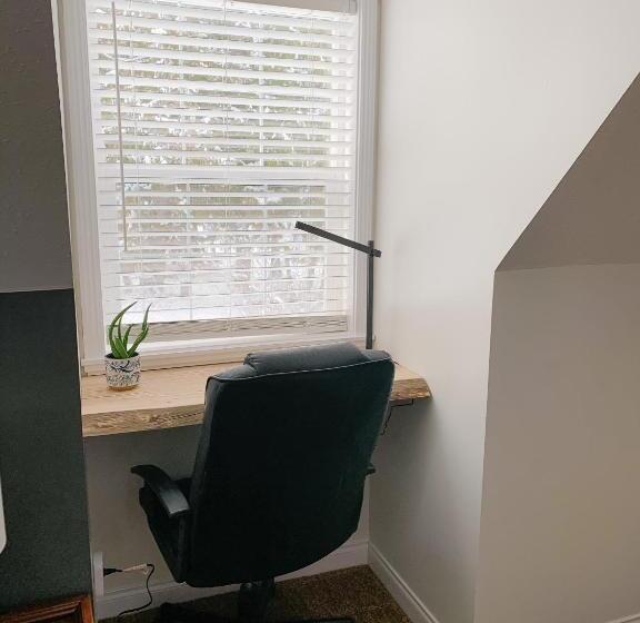 The Inn At The Ninth Hole Bed & Breakfast