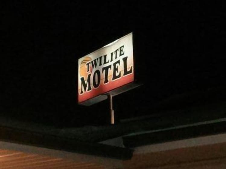 Twilite Motel & Rv Park