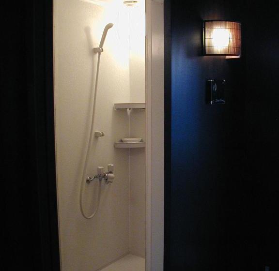 הוסטל International Guesthouse Azure Narita