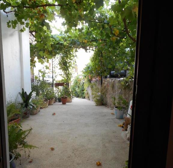 ベッドアンドブレックファースト La Posada Amena