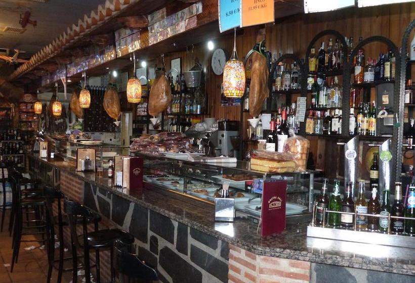 ホテル Hostal Sali