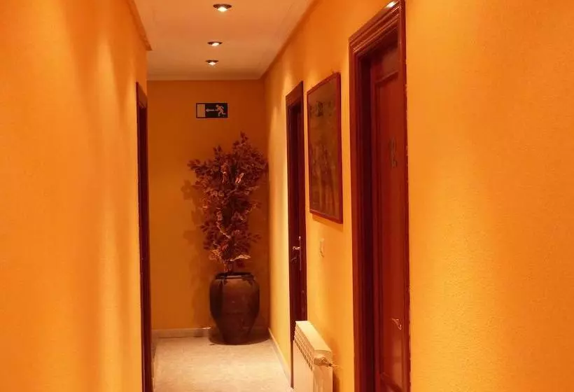 ホテル Hostal Sali