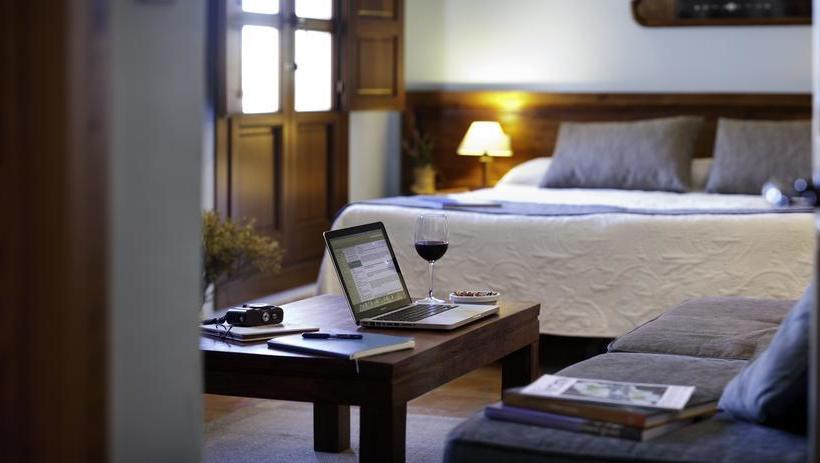 Отель La Font D'alcala