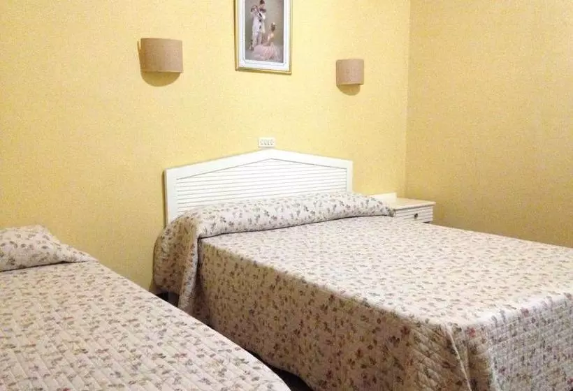 هتل Restaurante Medinya