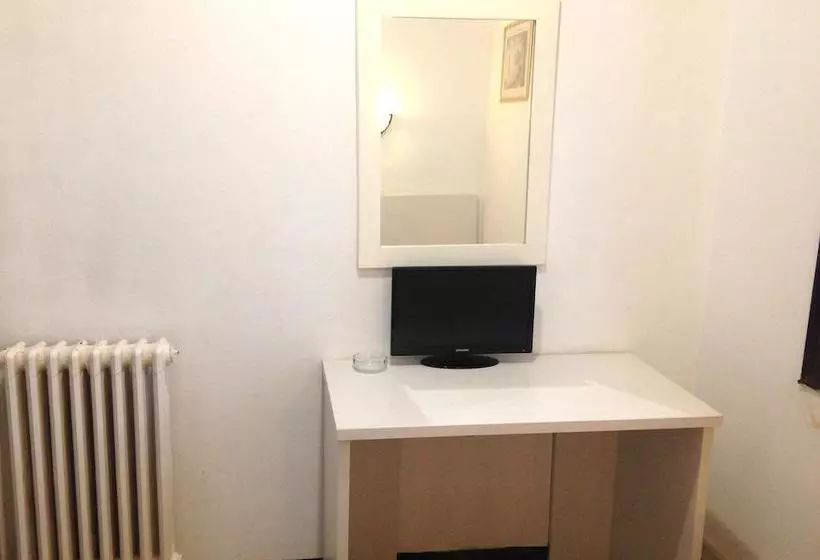 هتل Restaurante Medinya