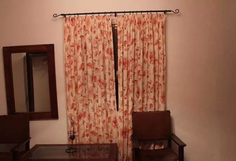 ホテル Rural Puerta De Monfragüe