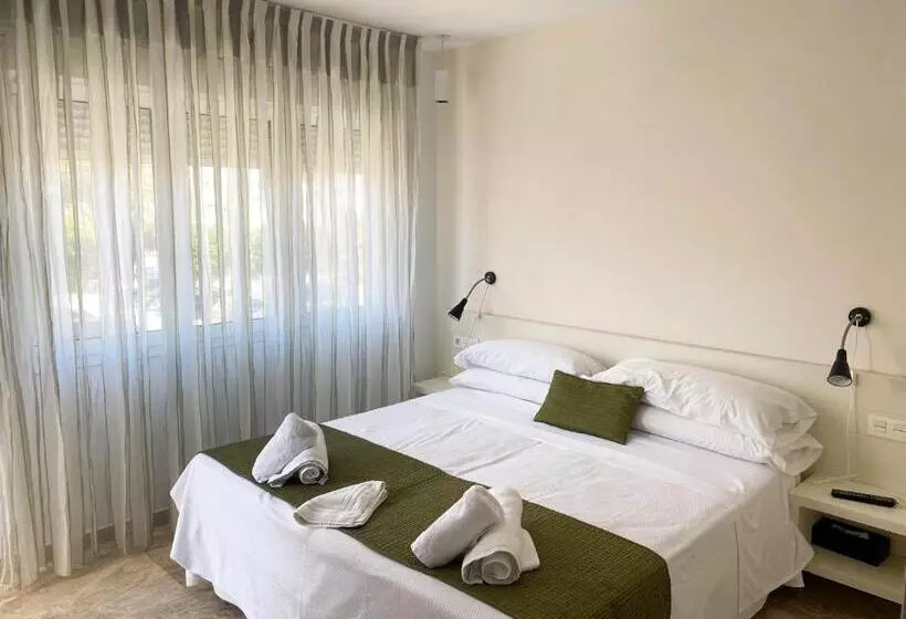 Hotelli Senderos