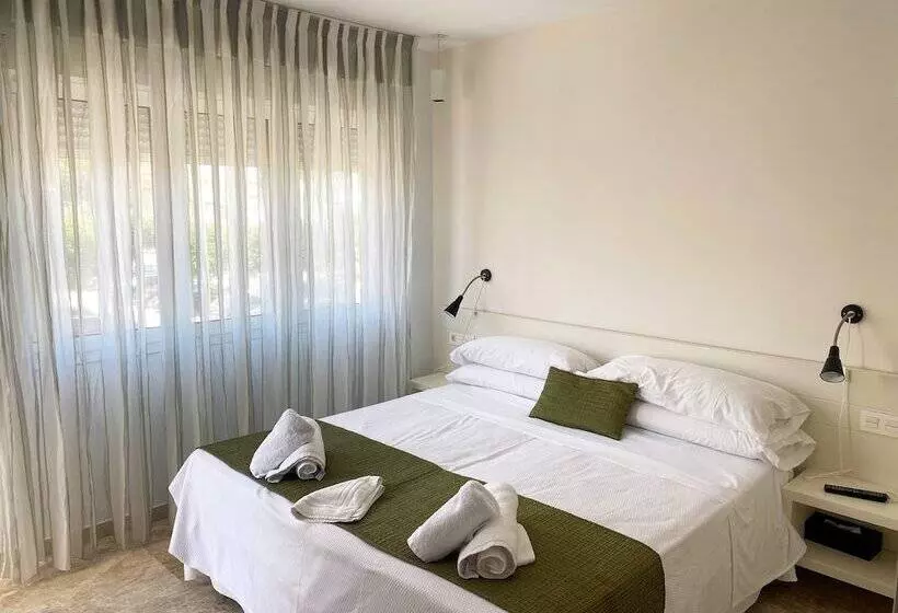 Hotelli Senderos