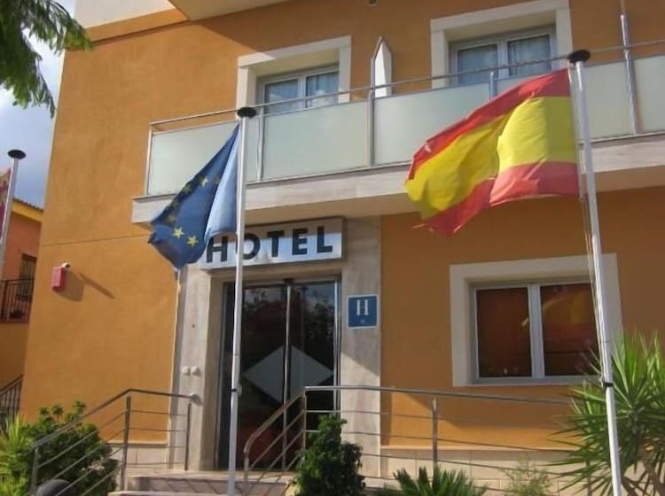 ホテル Totana Sur