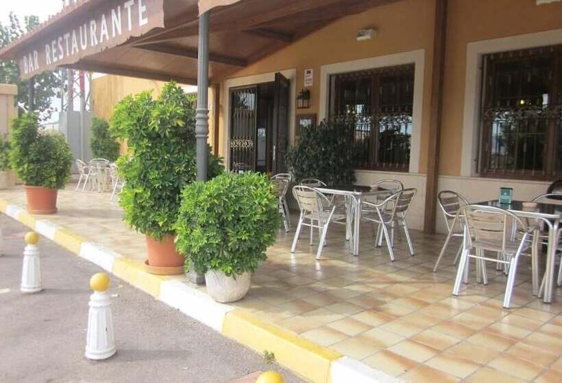 ホテル Totana Sur