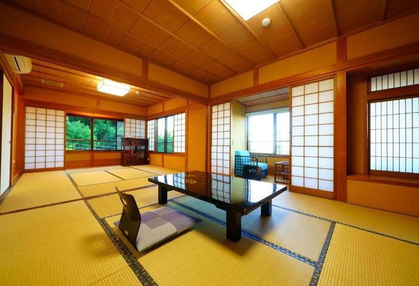 ריוקאן Beppu Showaen