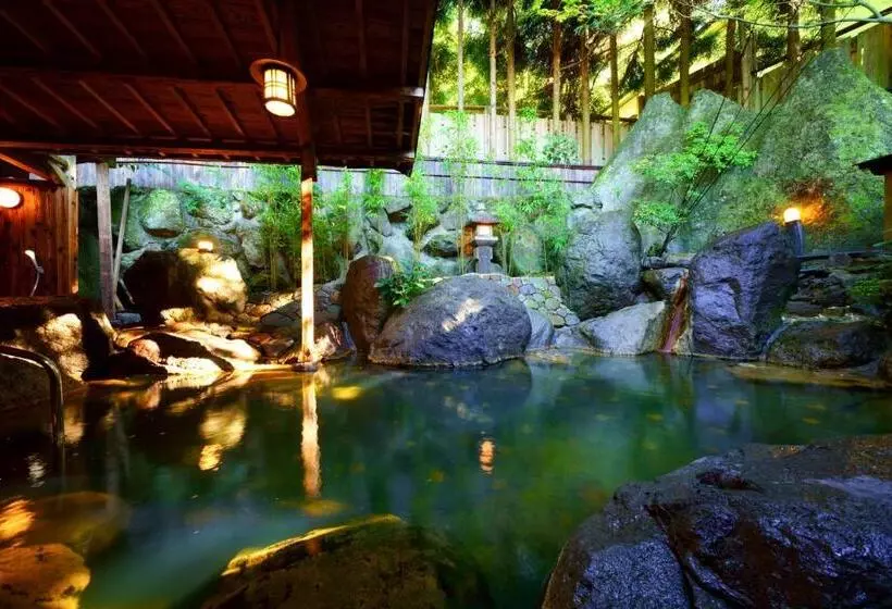 旅館 Beppu Showaen