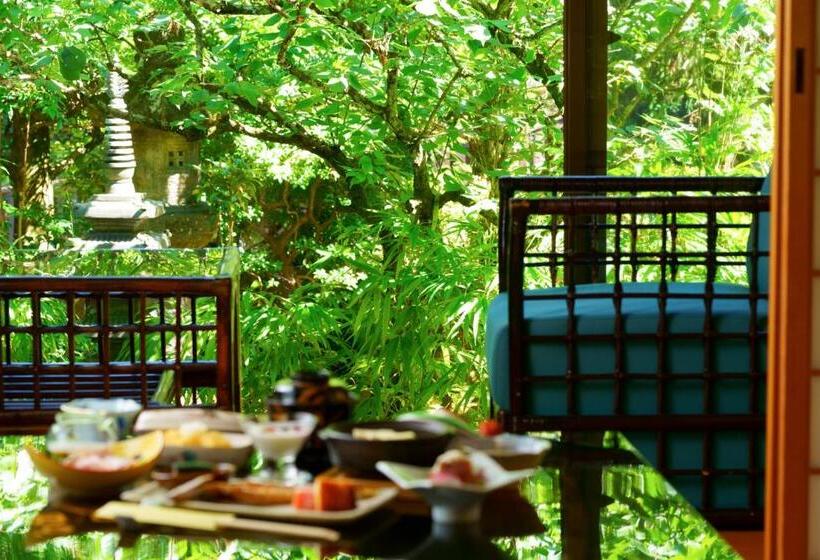 ריוקאן Beppu Showaen