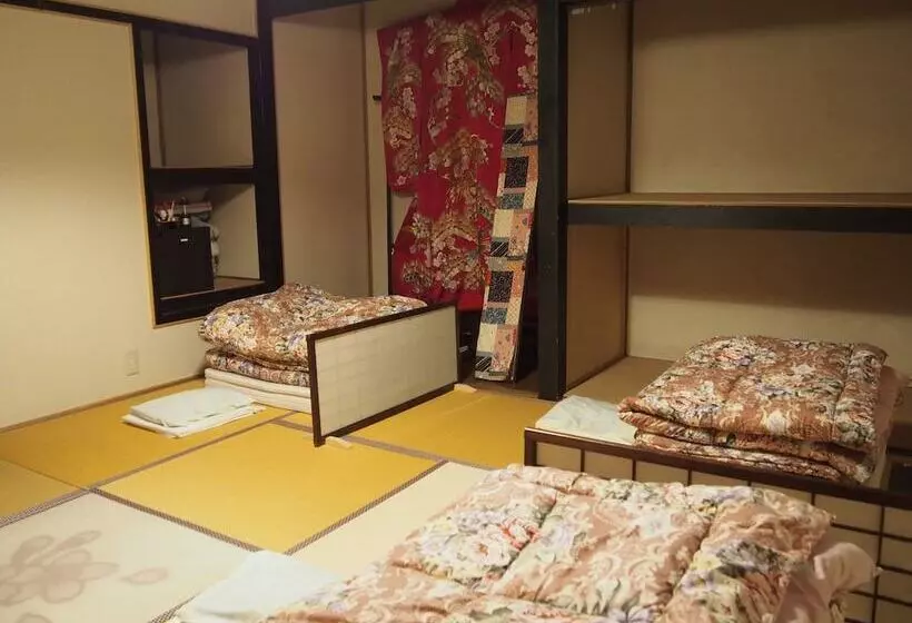旅館 Kakure Yado Yuji Inn   Hostel