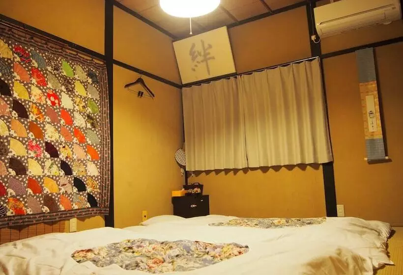 旅館 Kakure Yado Yuji Inn   Hostel