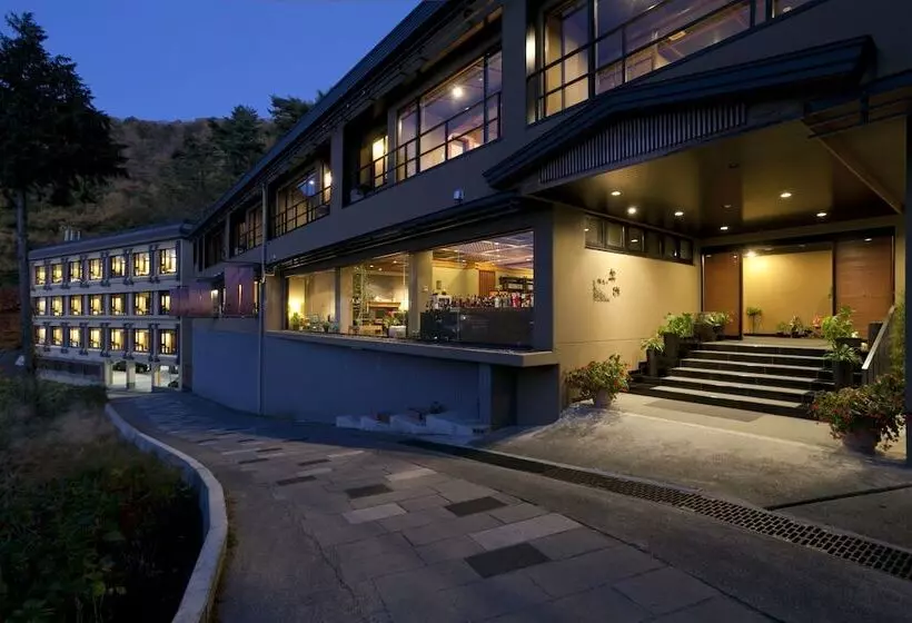 旅館 Rakuyu