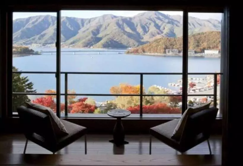 旅館 Rakuyu