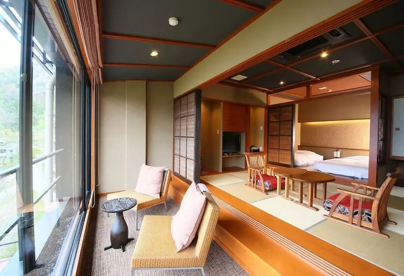 旅館 Rakuyu
