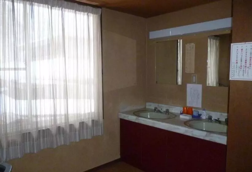 Uotoshi Ryokan