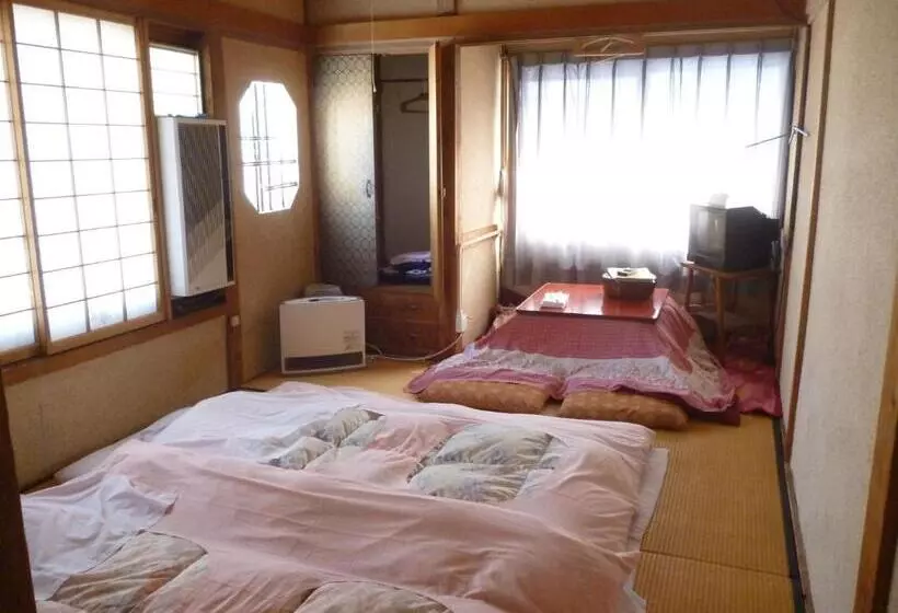 Uotoshi Ryokan