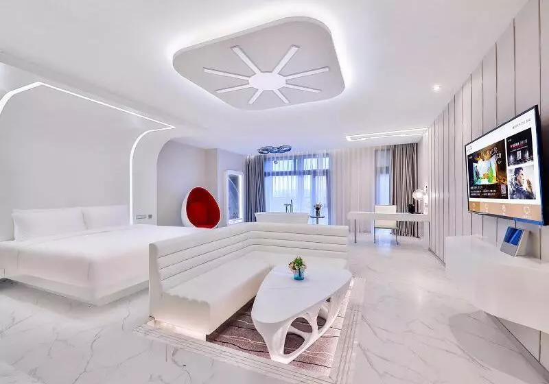 Crystal Orange Hotel (shanghai University Dachang)