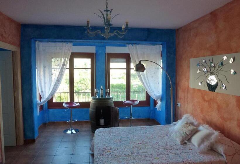 호스텔 Hostal A La Sombra Del Laurel