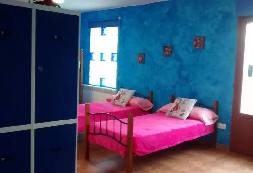 هاستل Hostal A La Sombra Del Laurel