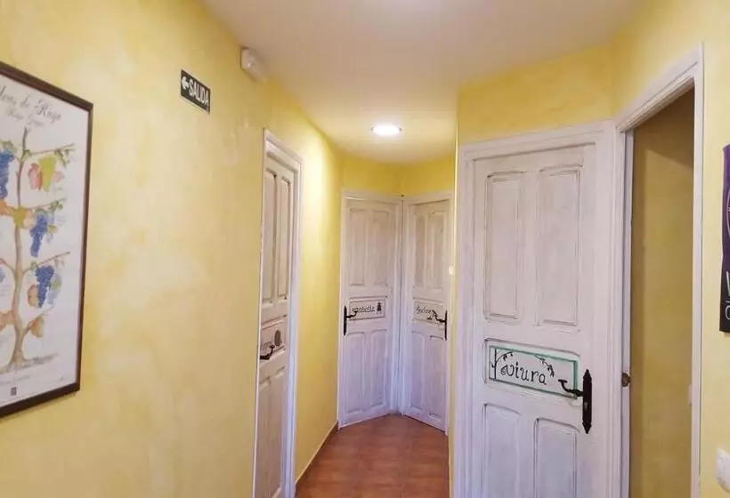 هاستل Hostal A La Sombra Del Laurel