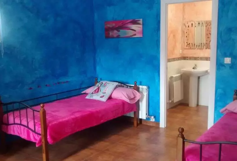 هاستل Hostal A La Sombra Del Laurel