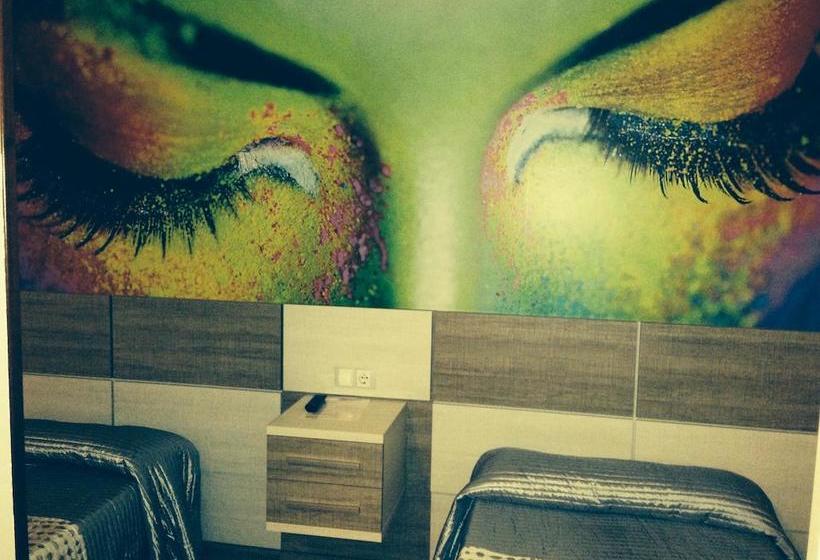 הוסטל Hostal Restaurante Texas