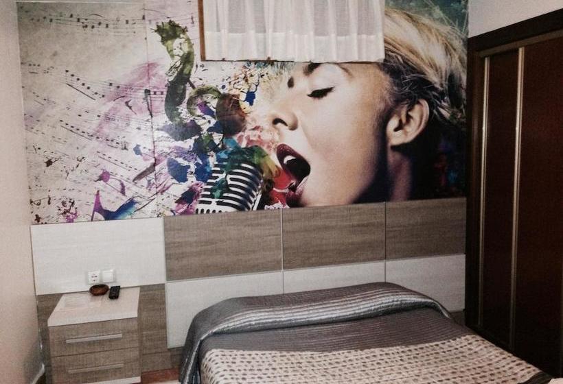 הוסטל Hostal Restaurante Texas