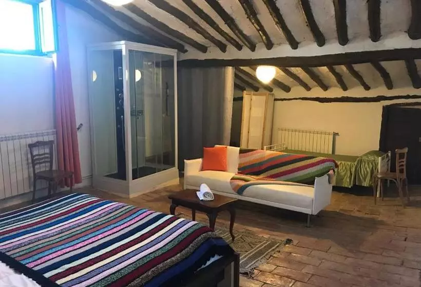 هاستل Casa Magica Villatuerta