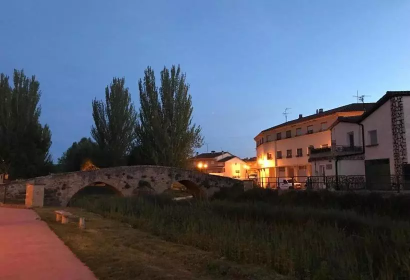 هاستل Casa Magica Villatuerta