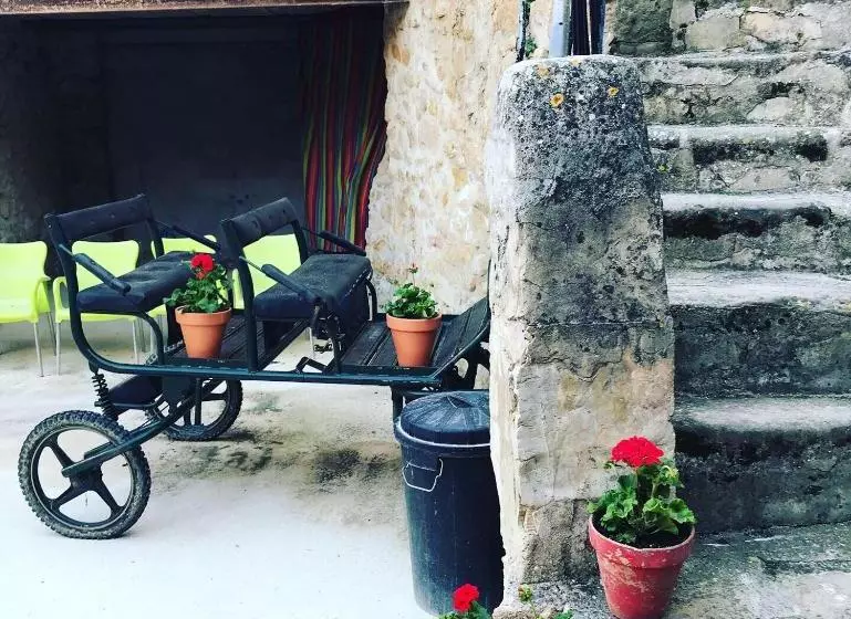 هاستل Casa Magica Villatuerta
