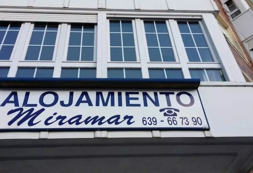 تختخواب و صبحانه Alojamiento Miramar
