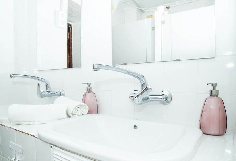 هاستل Onefam Catedral