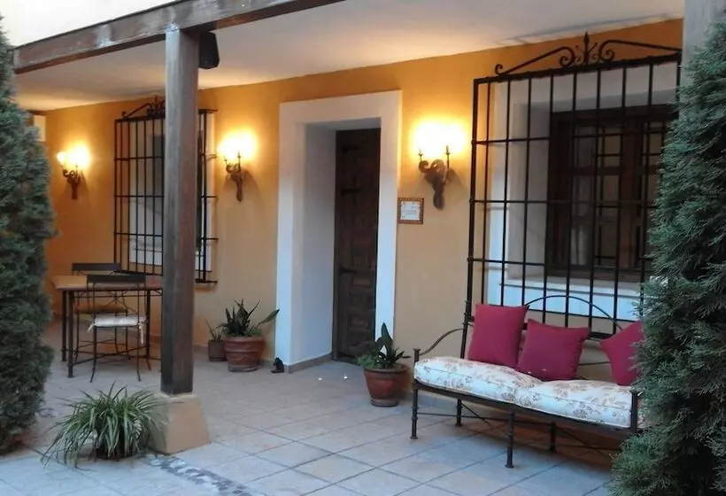 ホテル Hostal Rural Cumbres De Castilla