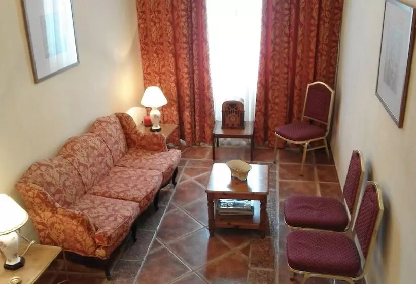 ホテル Hostal Rural Cumbres De Castilla