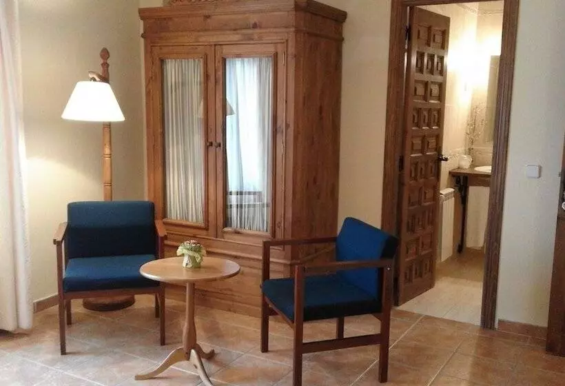 ホテル Hostal Rural Cumbres De Castilla