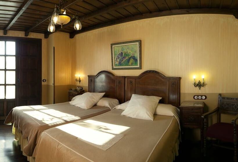 هتل La Moncloa De San Lazaro