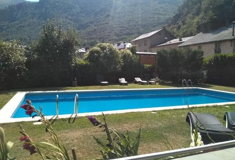 Otel La Ribera