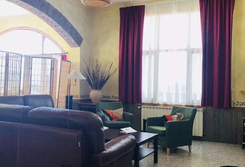 هتل Restaurant El Balco Del Priorat