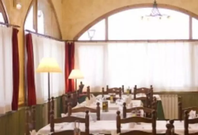 هتل Restaurant El Balco Del Priorat