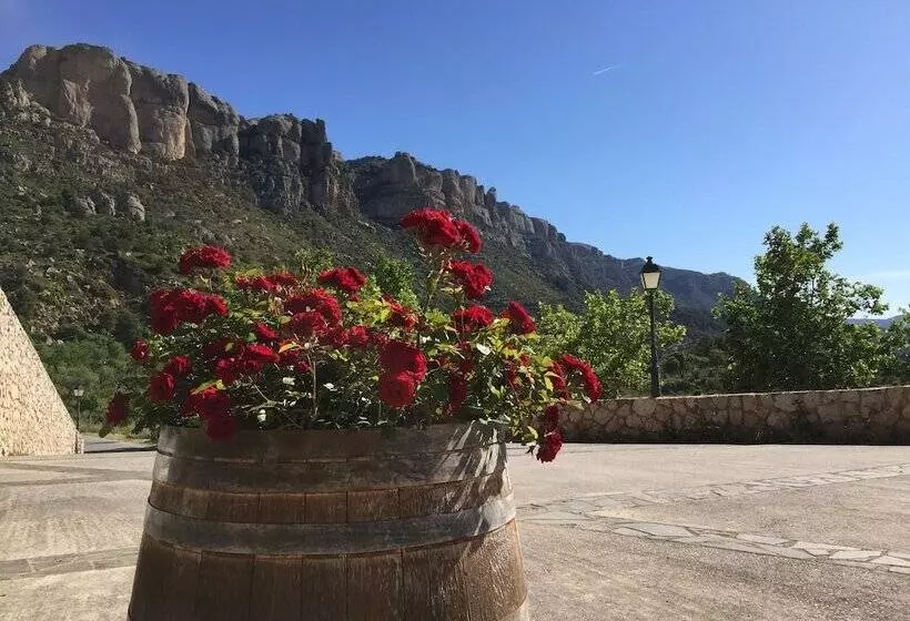 هتل Restaurant El Balco Del Priorat