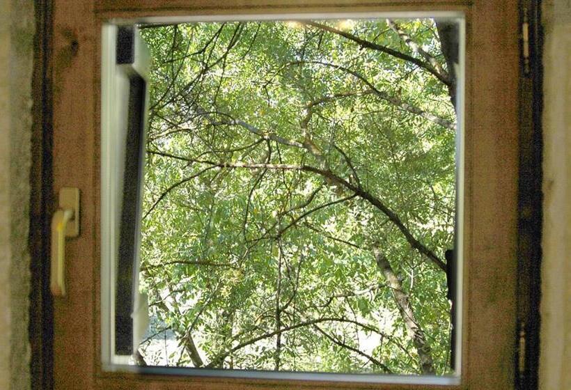 فندق Restaurante Santa Elena