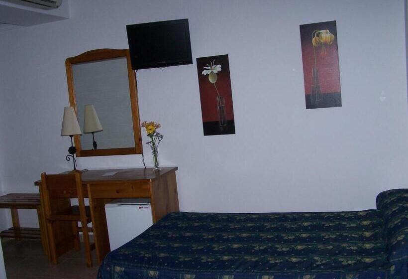 בית מלון כפרי Rosi