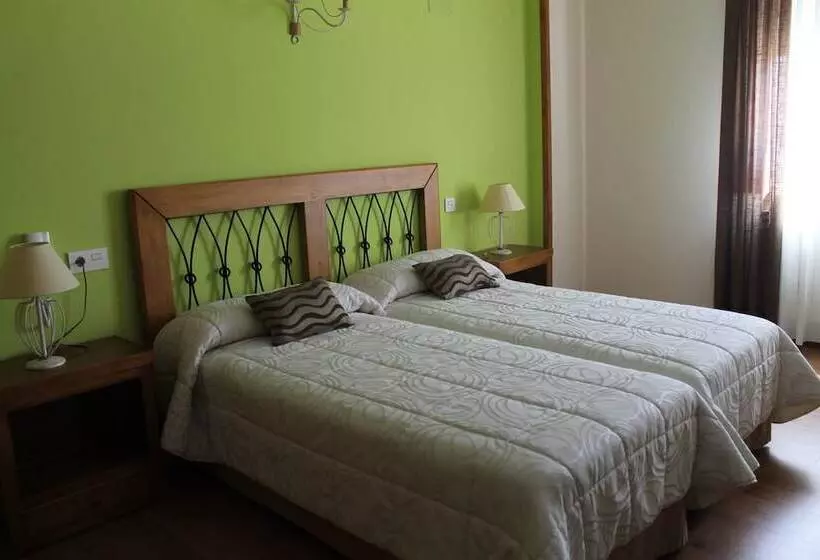 ホテル Rural Restaurante Las Baronas