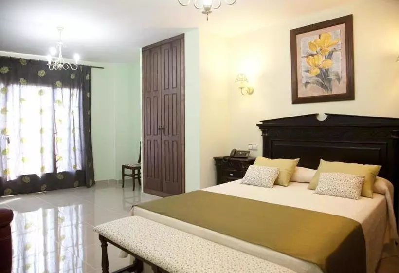 ホテル Rural Villa De Cañamero