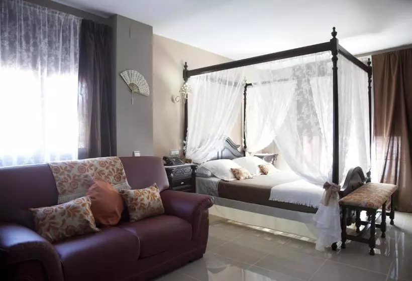 ホテル Rural Villa De Cañamero